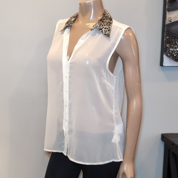 3/$20 Vero Moda Sheer Sleeveless Blouse Buttoned White Leopard Collar Size Large - Picture 5 of 9